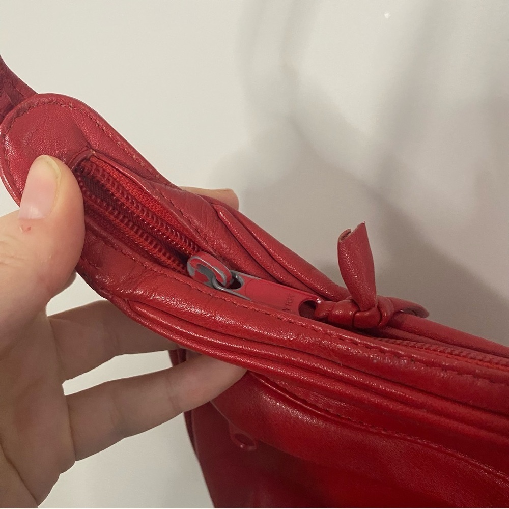 Vintage Red Leather Shoulder Bag - Picture 3 of 5